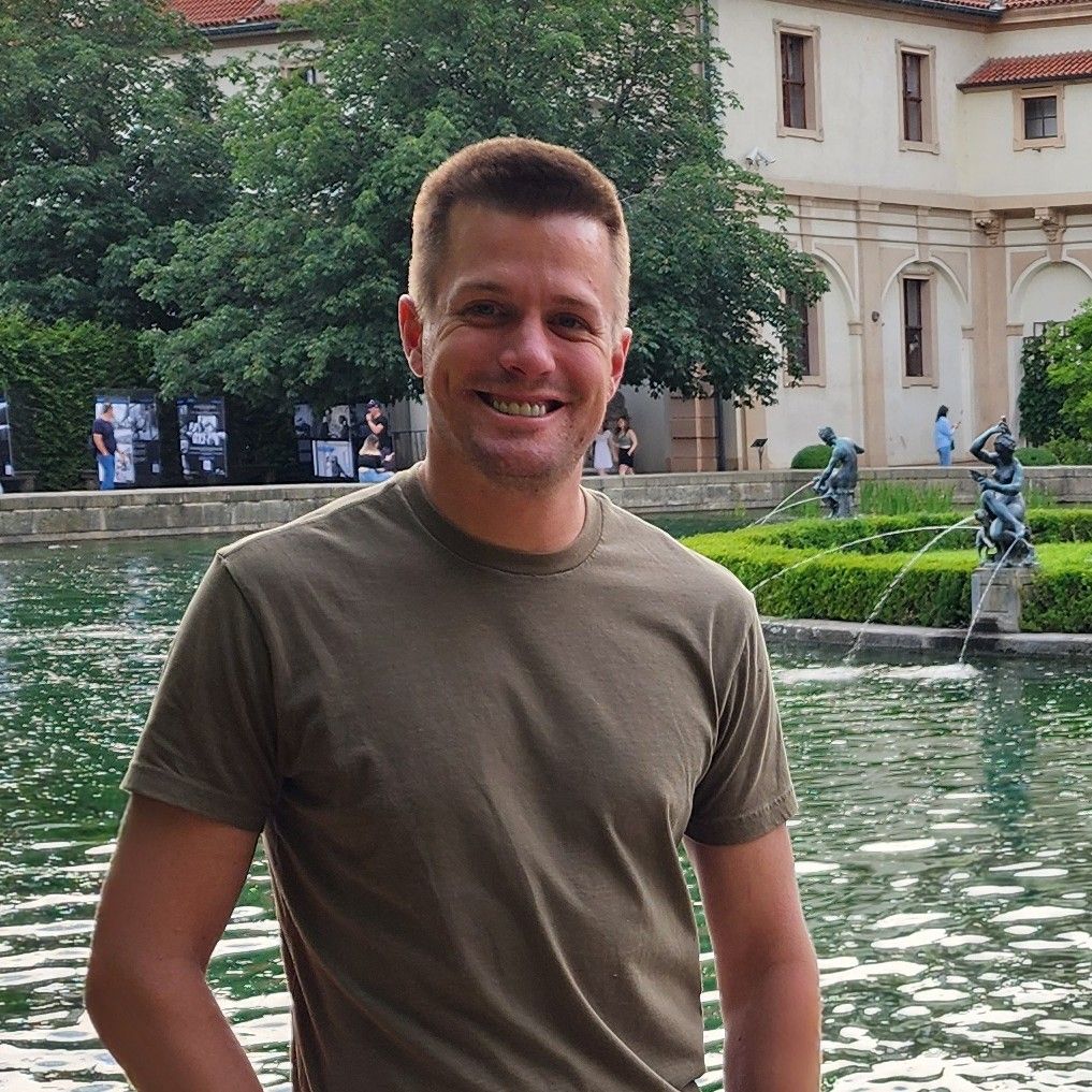 Profile of Chris Dekker