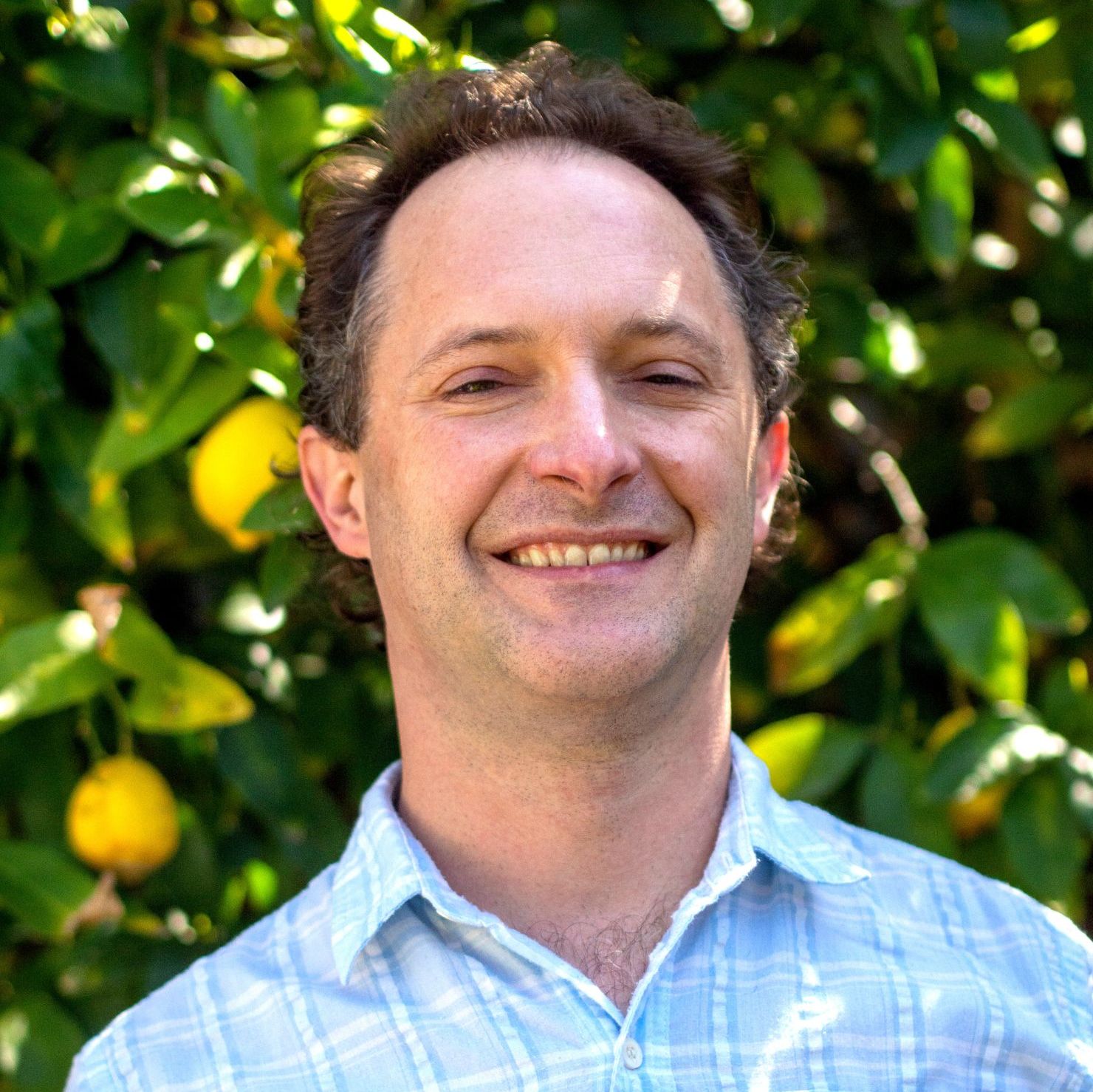 Profile of Lee Thomason