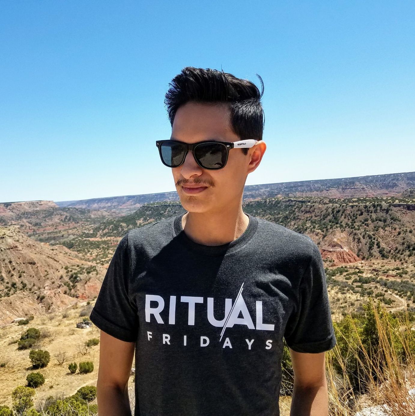 Profile of Geovanni Cruz