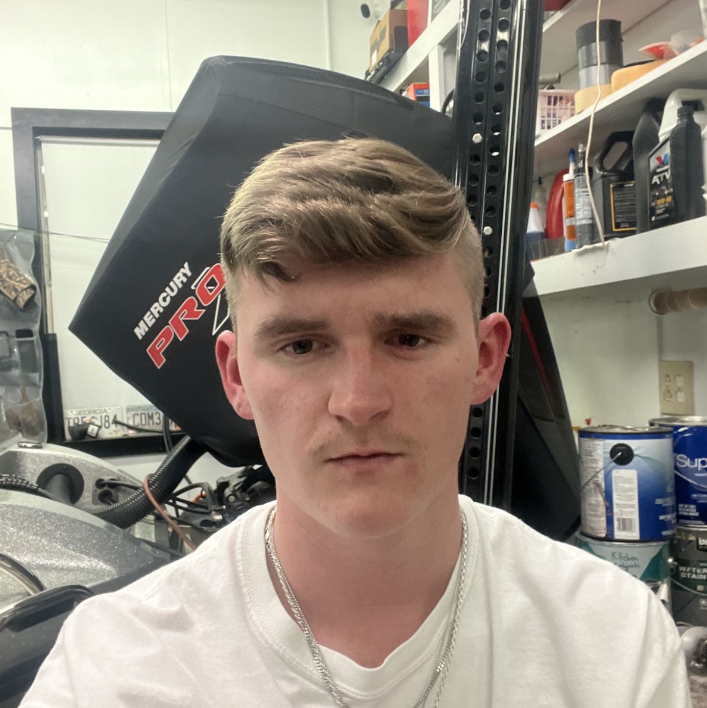 Profile of Tyler Farr