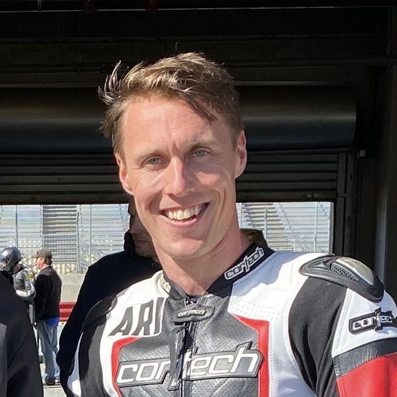 Profile of Ari Henning