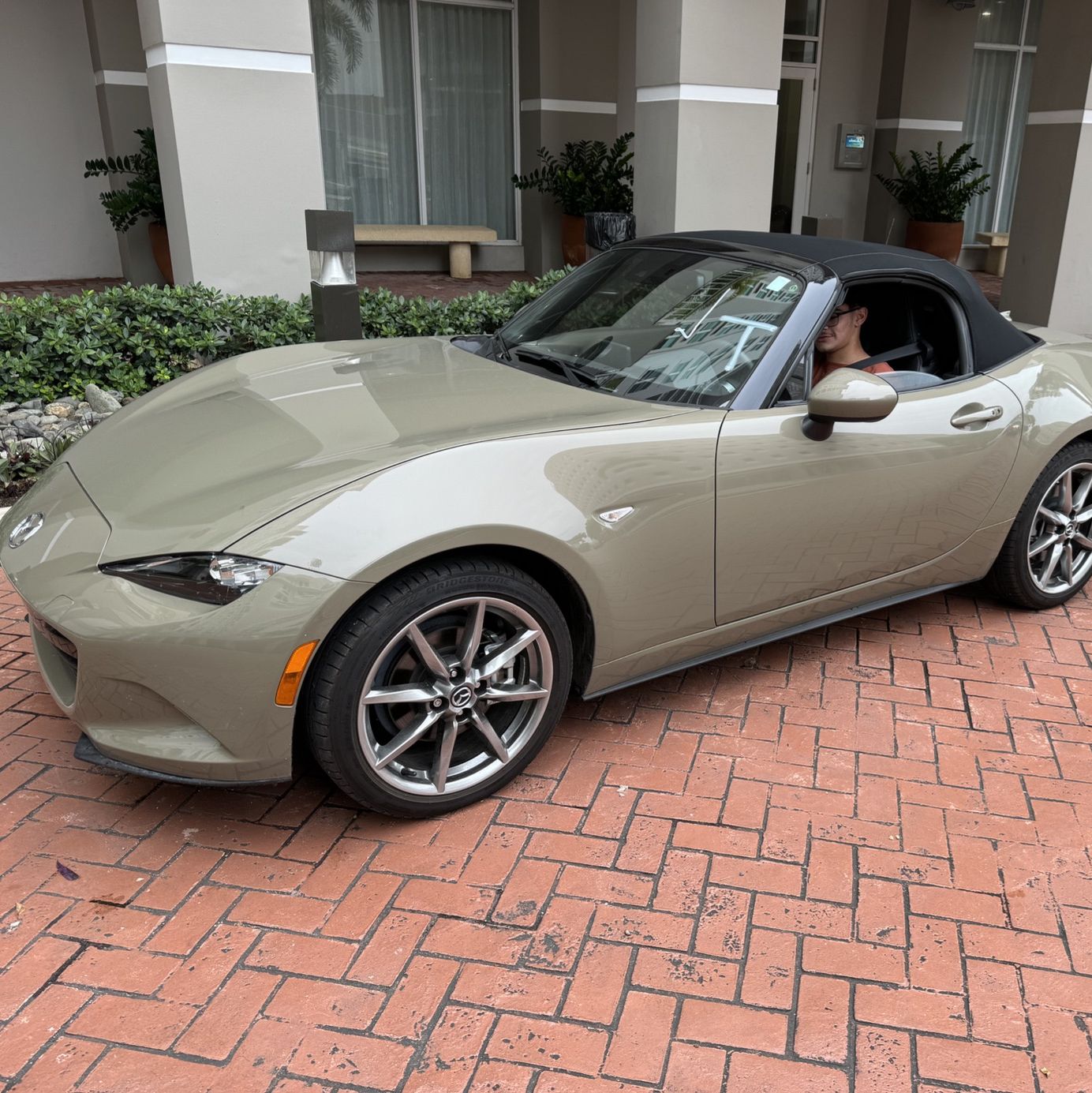 Profile of Elian Mendez