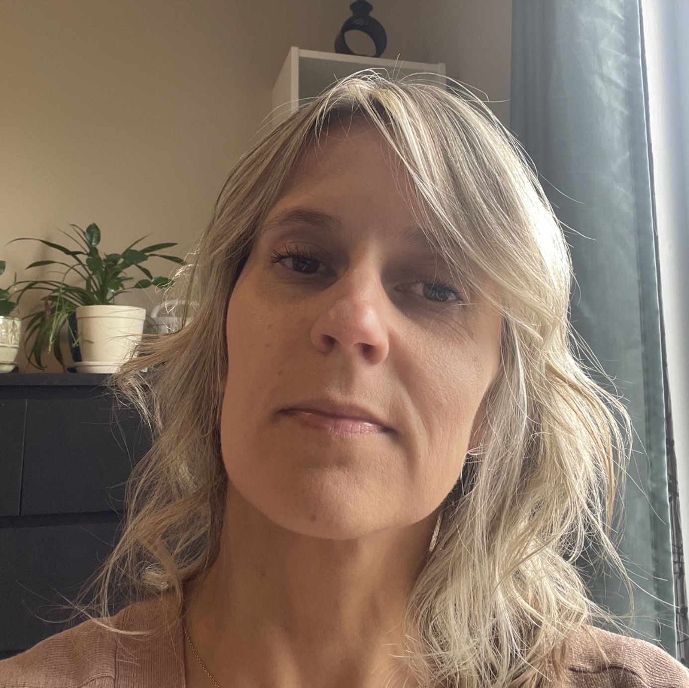 Profile of Sandra Phothisen