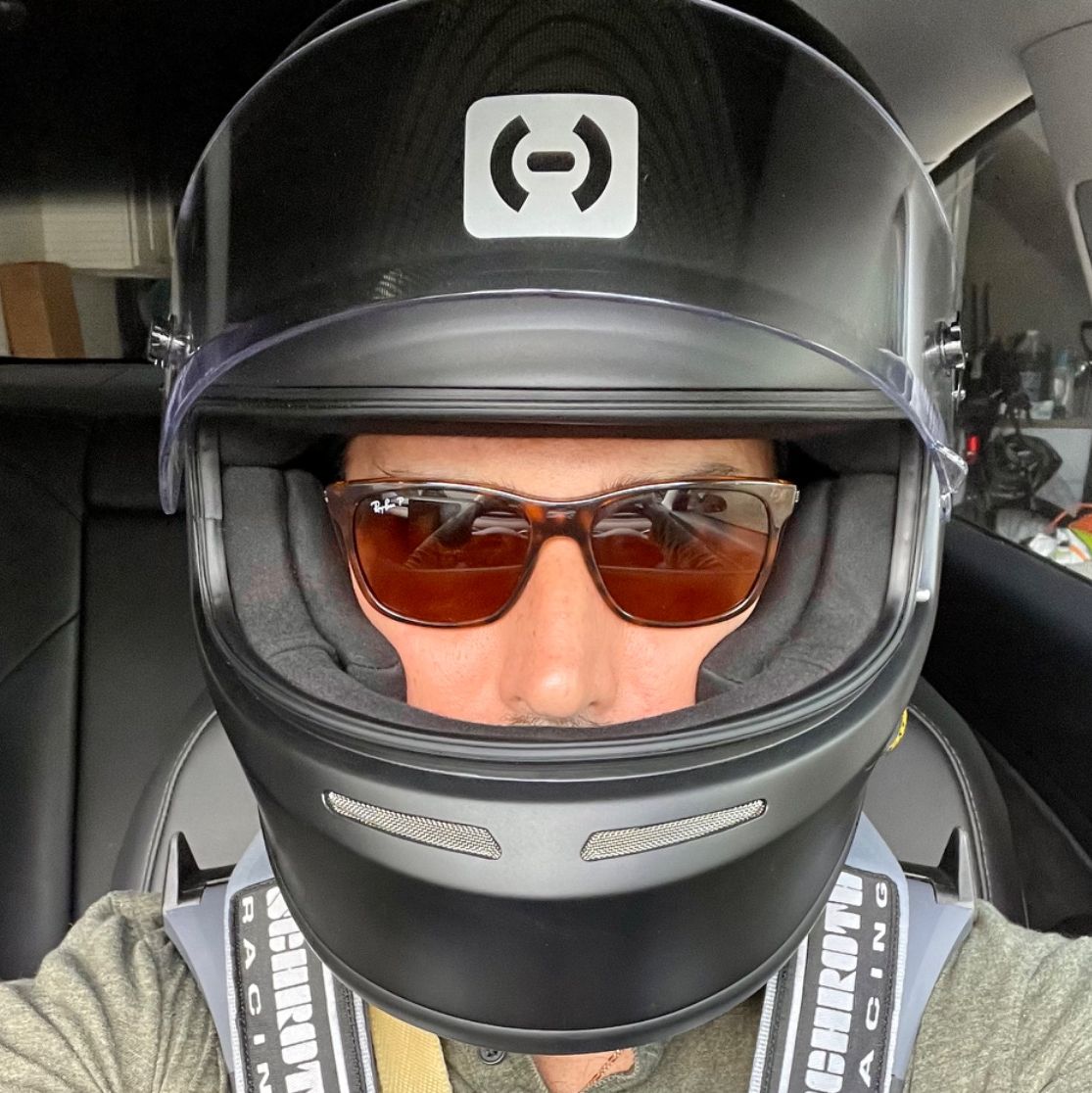 Profile of Enrique Vela