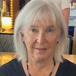 Profile of Teri Willis