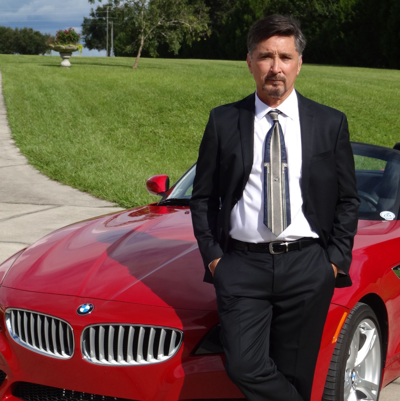 Profile of Thomas Bowden