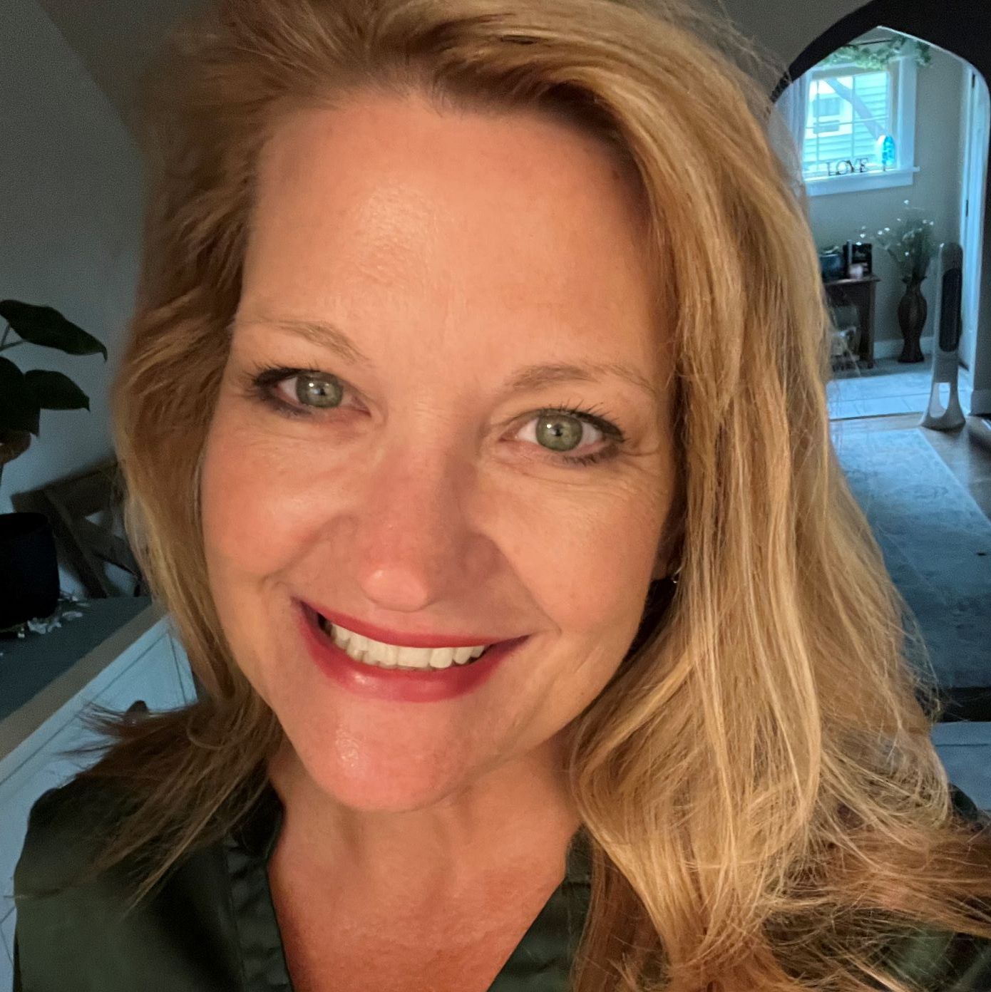 Profile of Aimee Thoennes