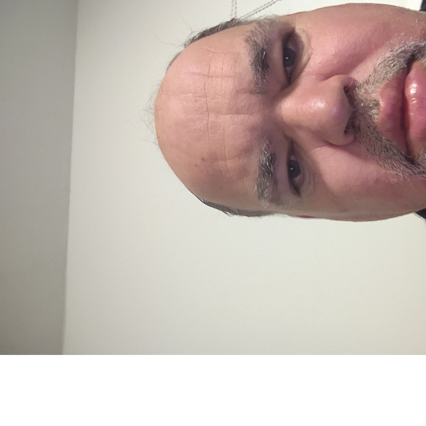 Profile of Enrique Thiele