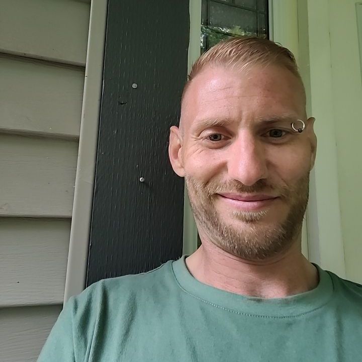 Profile of Cris Poltorak