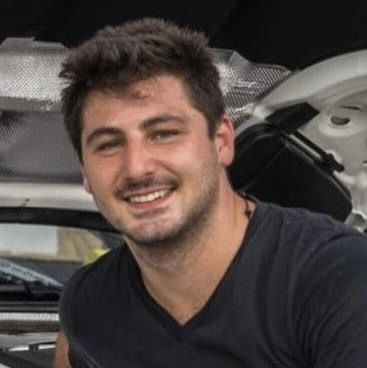 Profile of Ayrton Offeney