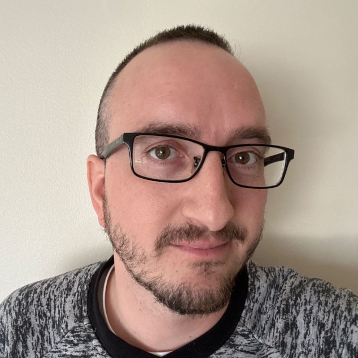 Profile of Dariusz Pawlica