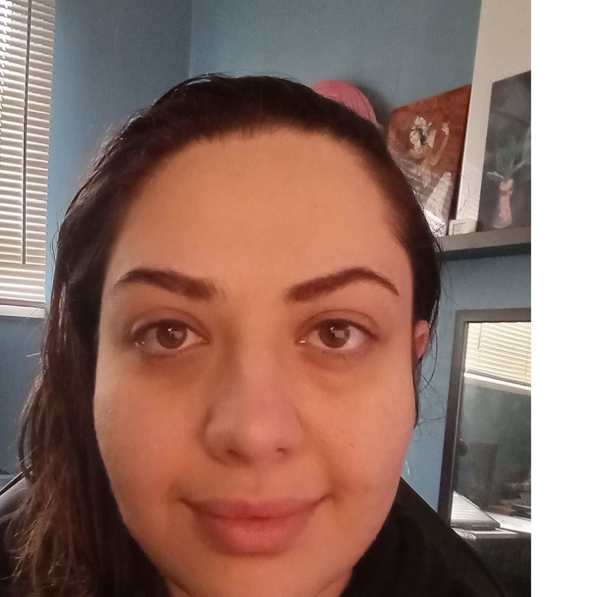 Profile of Noushin Bardi-Chaharmahali