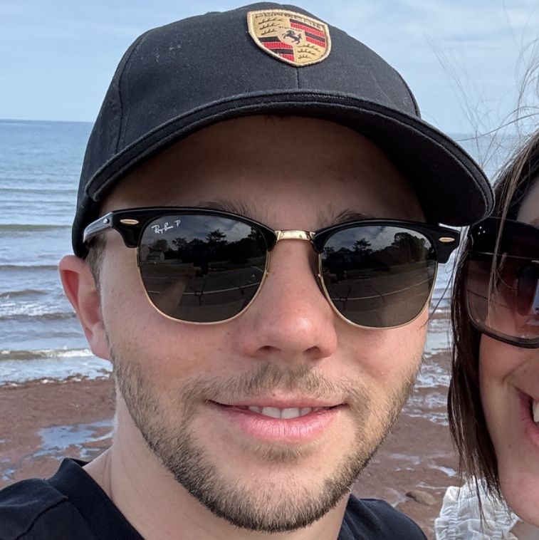 Profile of Damian Lee