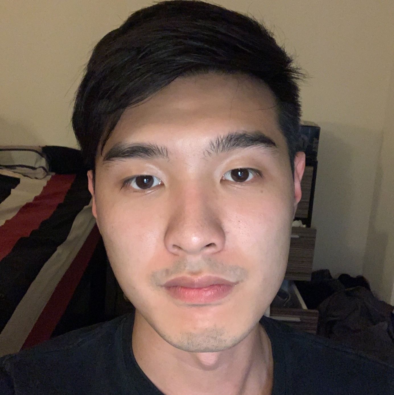 Profile of Junyan Li