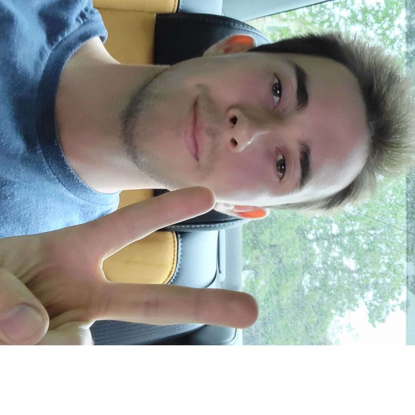 Profile of Chris Thoms