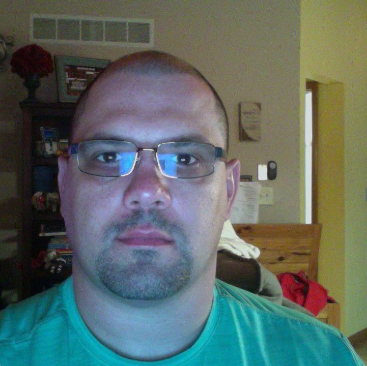 Profile of Aron Oechsner