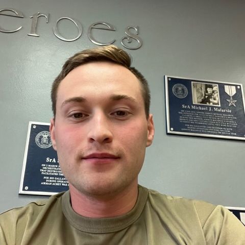 Profile of Tavi Effron