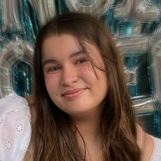 Profile of Luiza Garcia