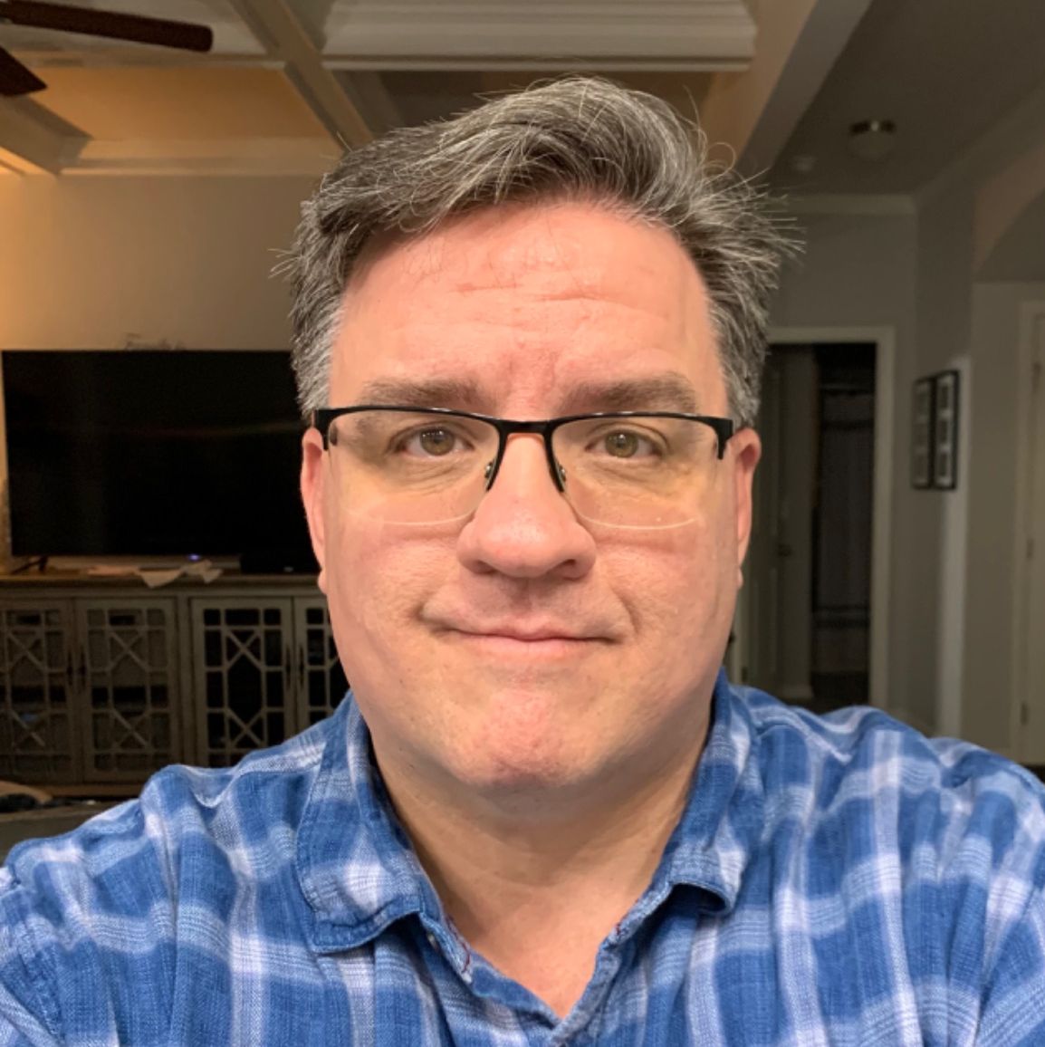 Profile of Scott Stavron