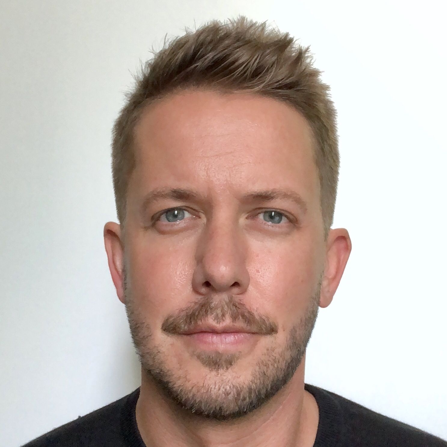 Profile of Tobias Warren