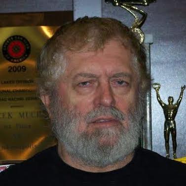 Profile of Jacek Mucha