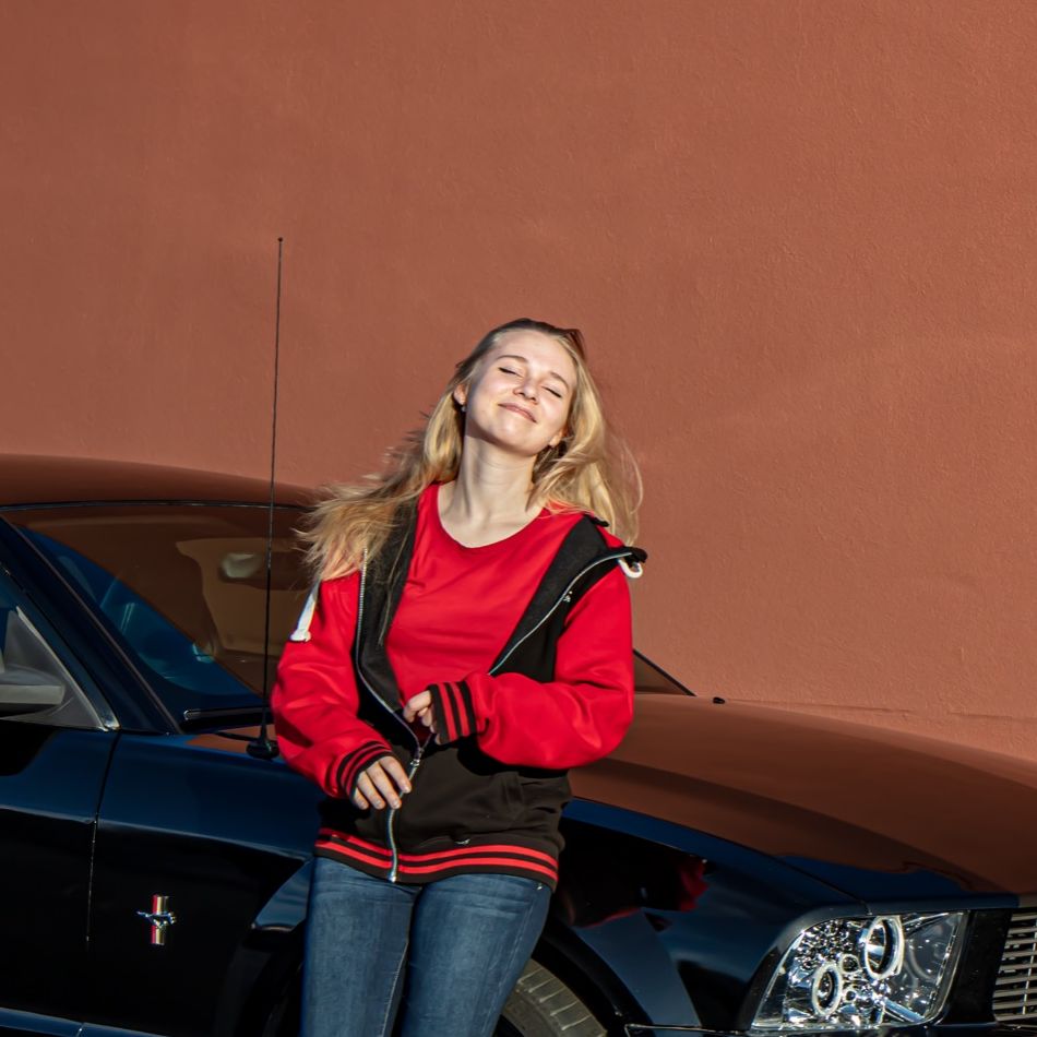 Profile of April Cretsinger