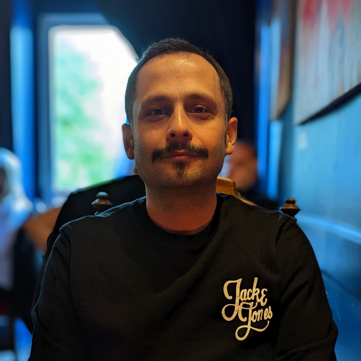 Profile of Shahrokh Javady