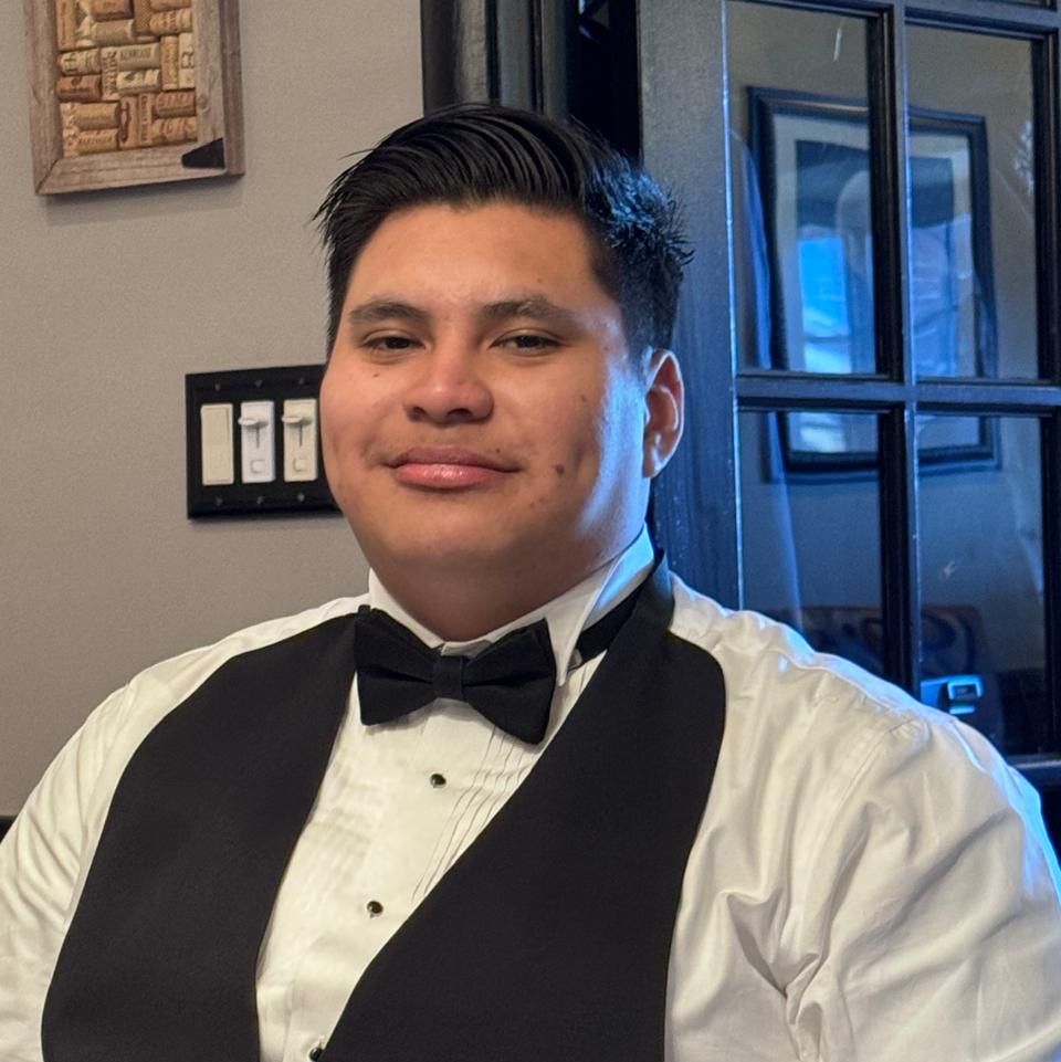 Profile of Max Cabrera