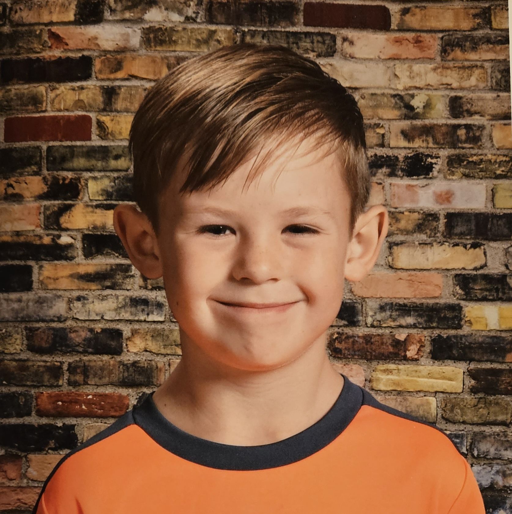 Profile of Oakley Inches