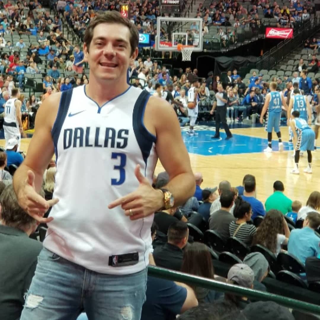 Profile of Antonio Valentim