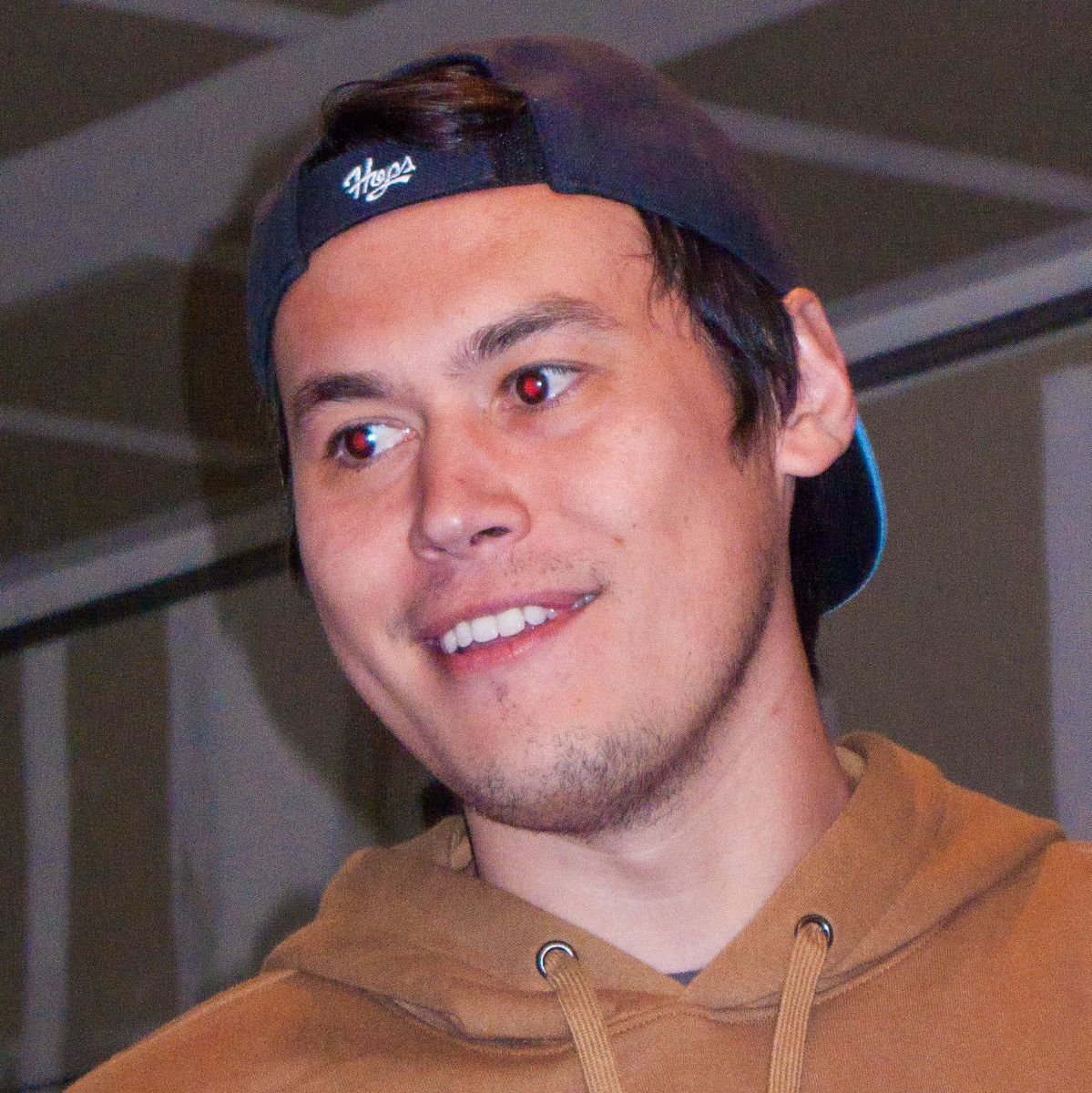 Profile of Hollin Metz