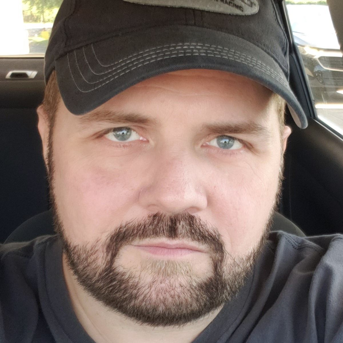 Profile of Robert Ryniak