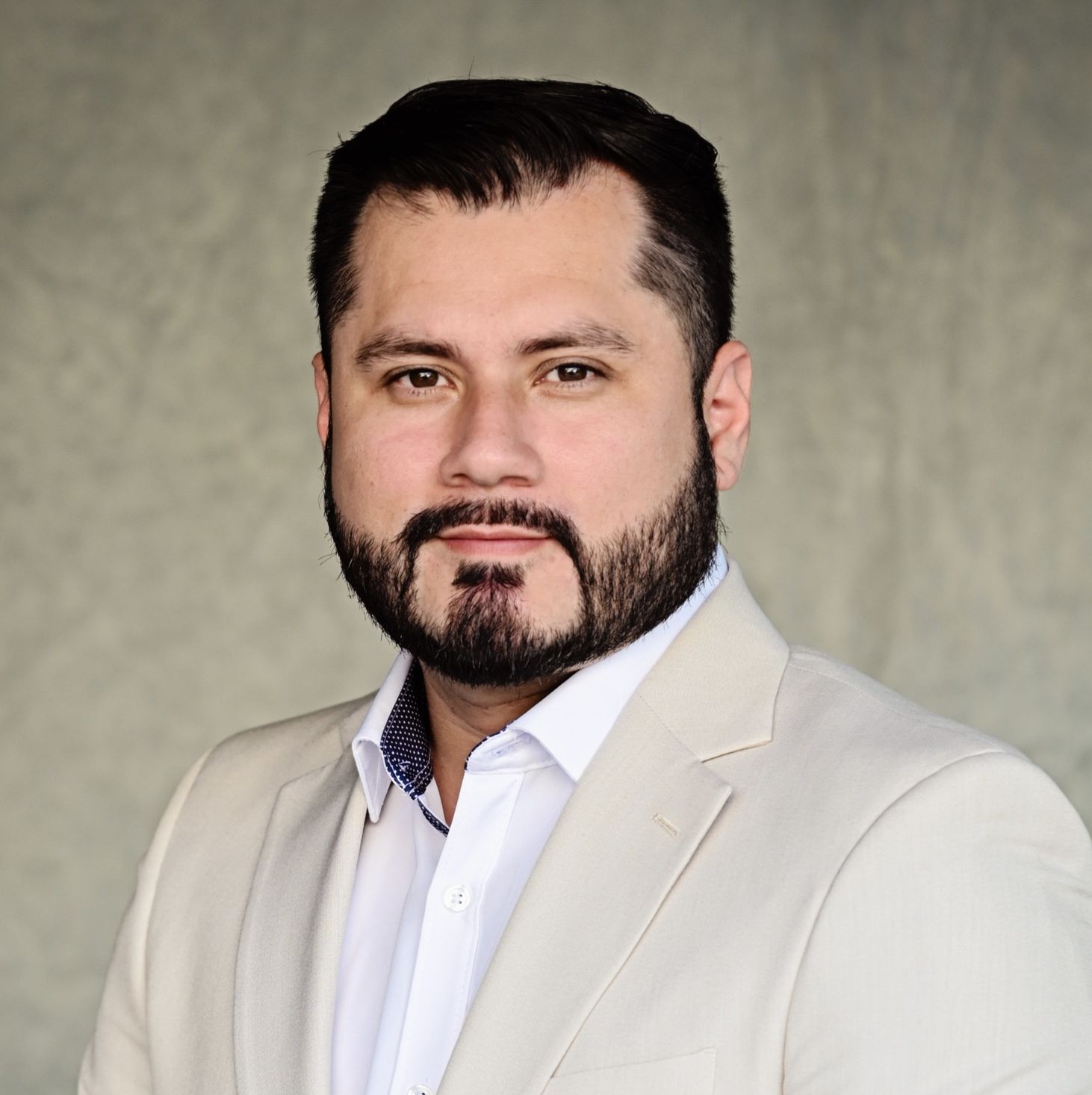 Profile of Oscar Reyes