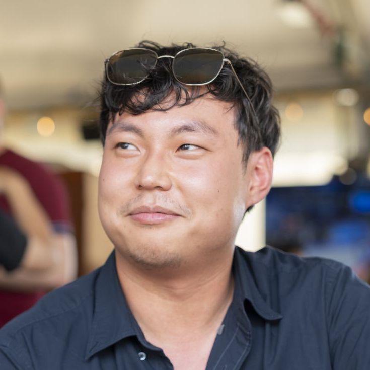 Profile of Ji Lee