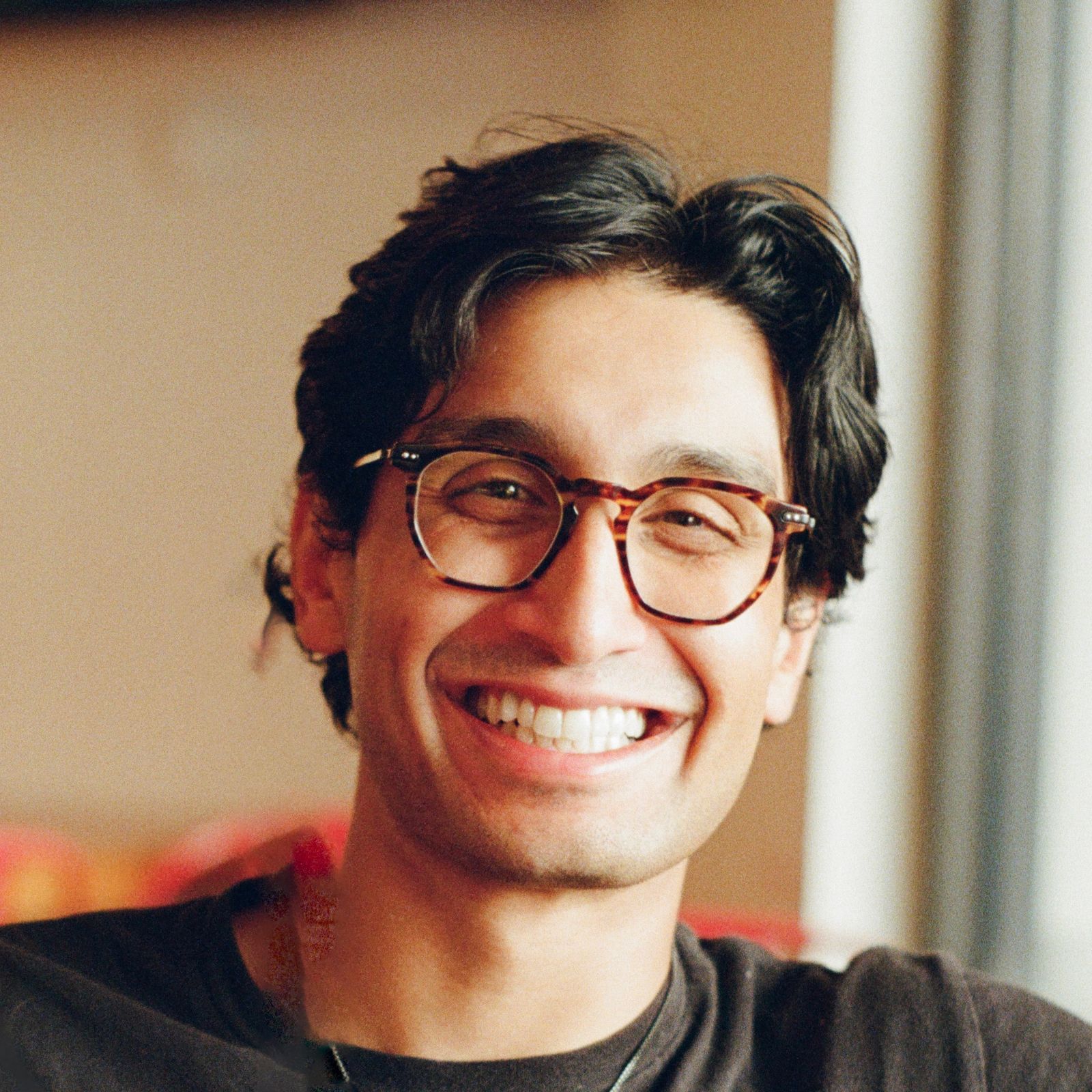 Profile of Elton Rego