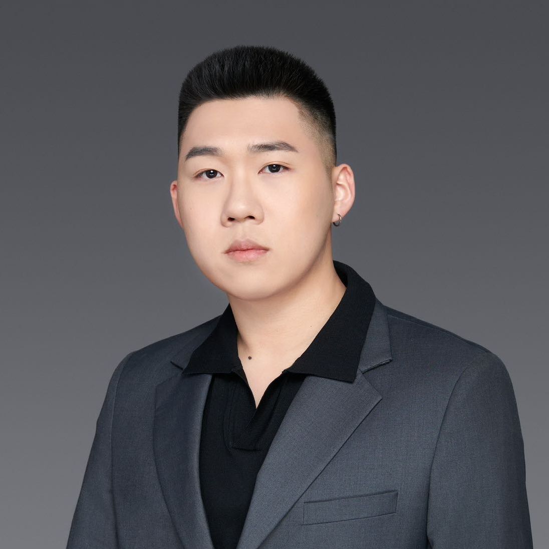 Profile of Zixuan Huang