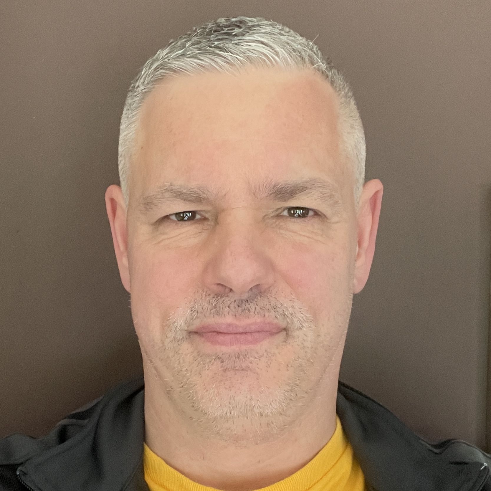 Profile of Darren Glenister