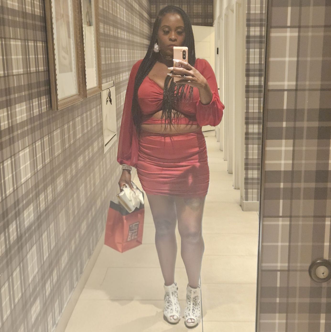 Profile of Mimi Okolo