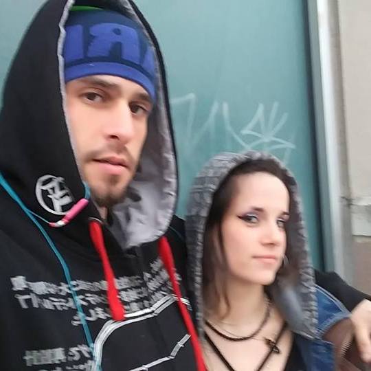 Profile of Chris Gomez