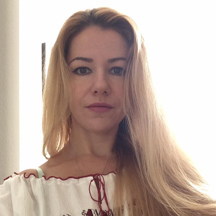 Profile of Laura Corvin