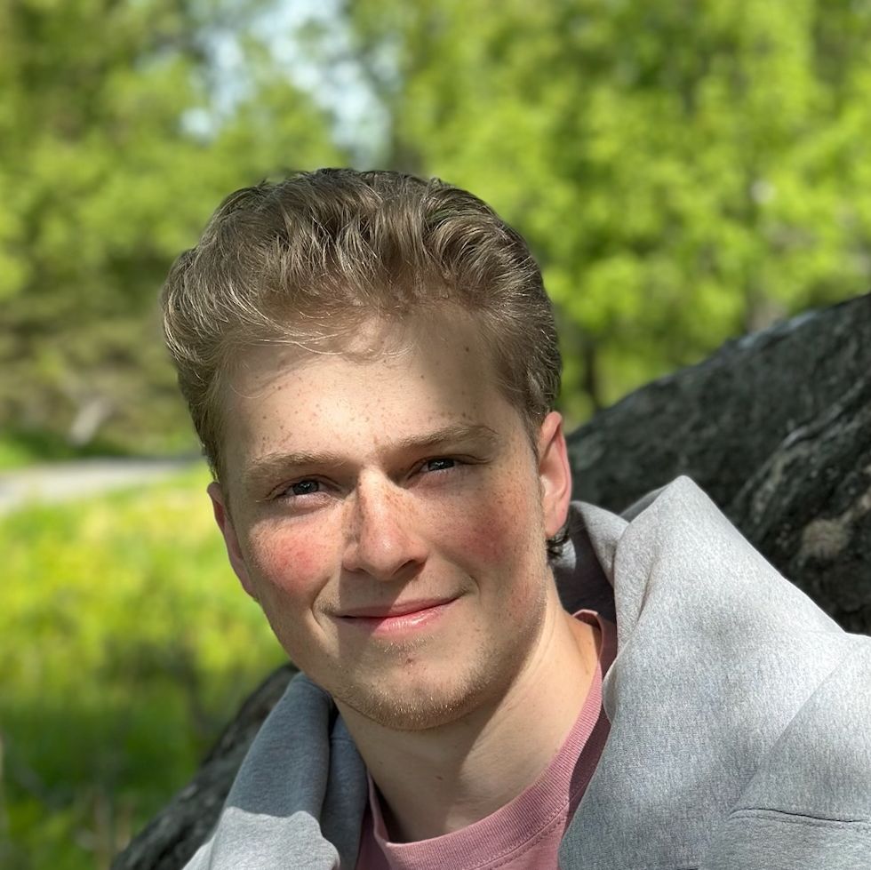 Profile of Ari Hanna