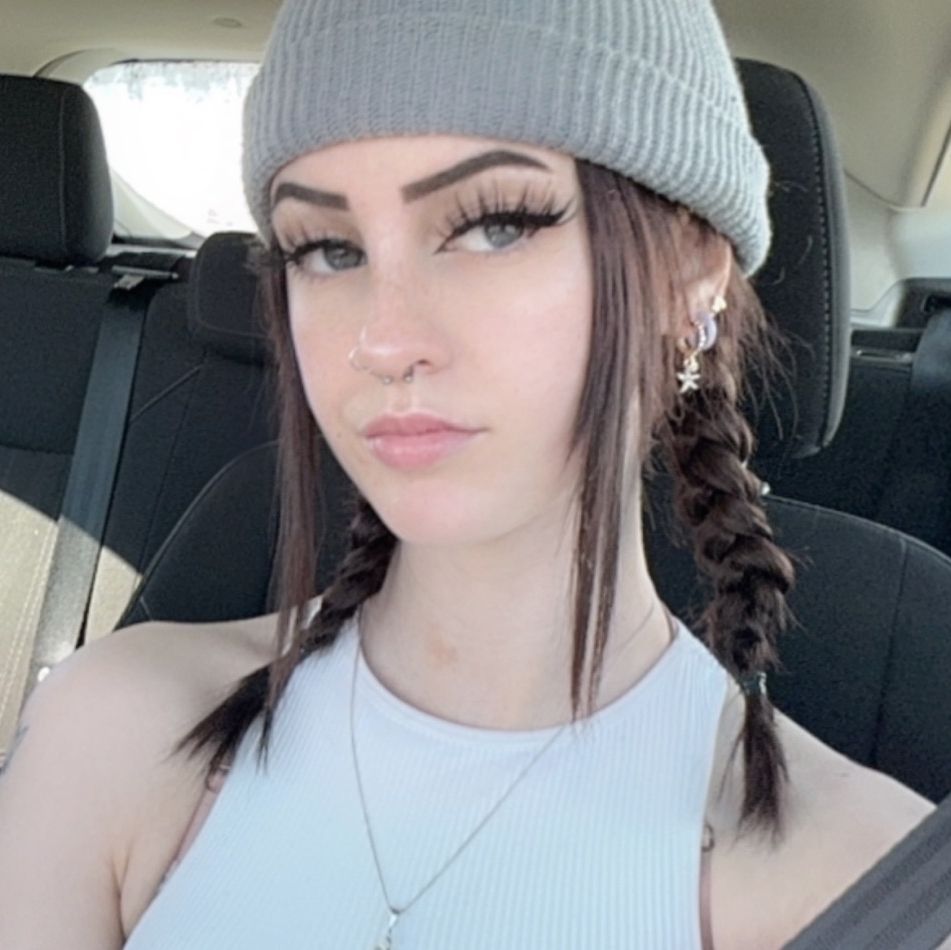 Profile of Maddie Price