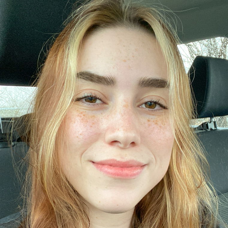 Profile of Isabella Godinho