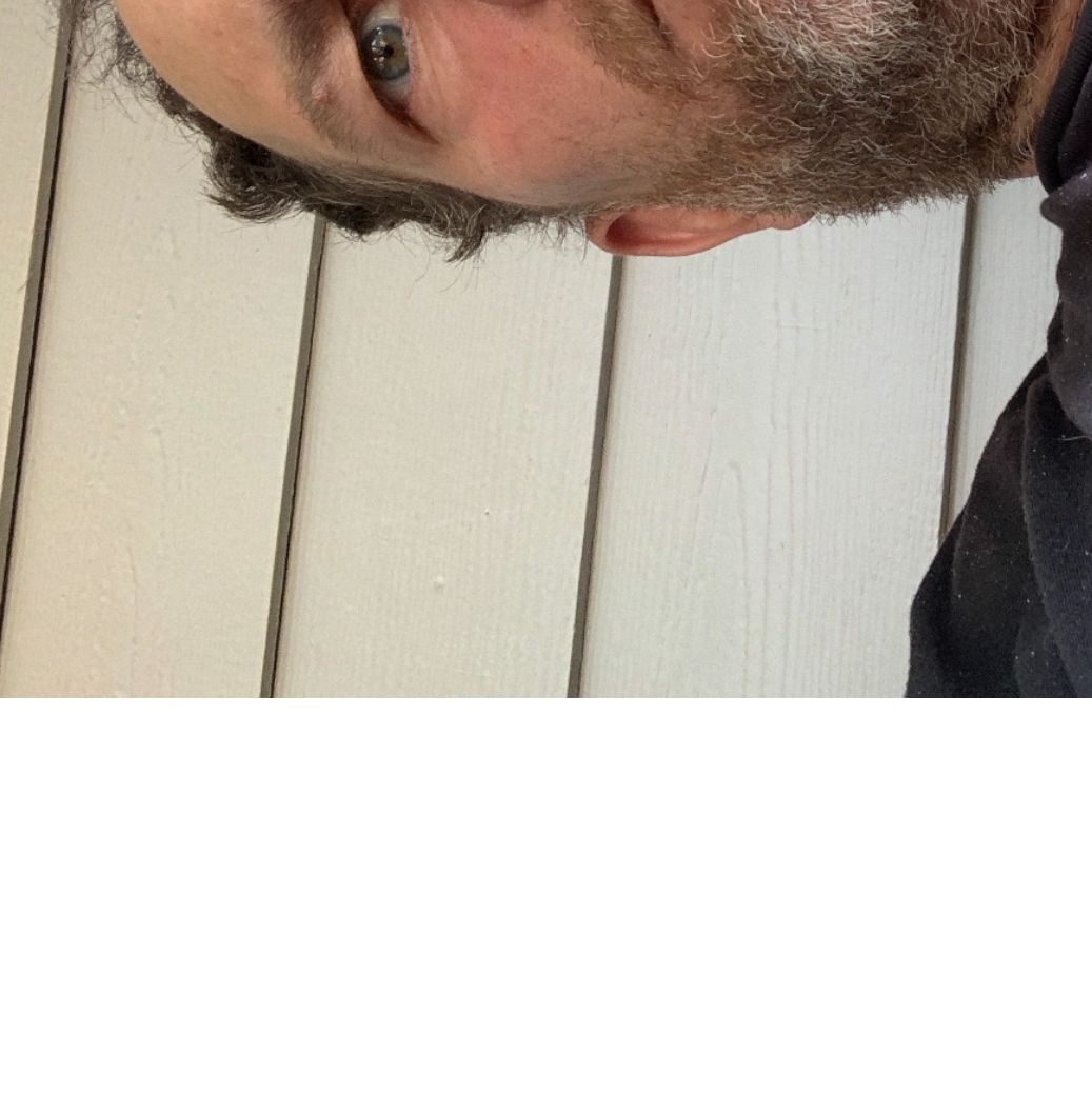 Profile of Carlos Saldana