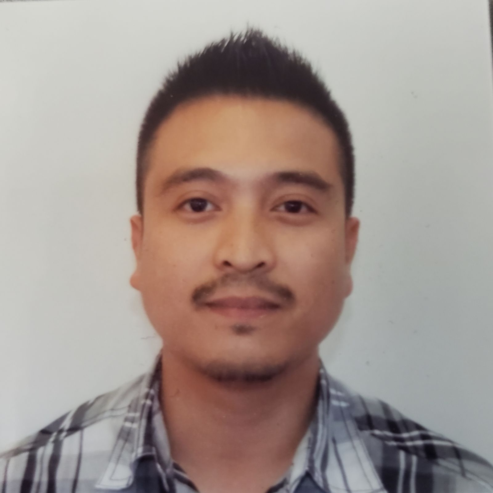 Profile of Oscar Silla