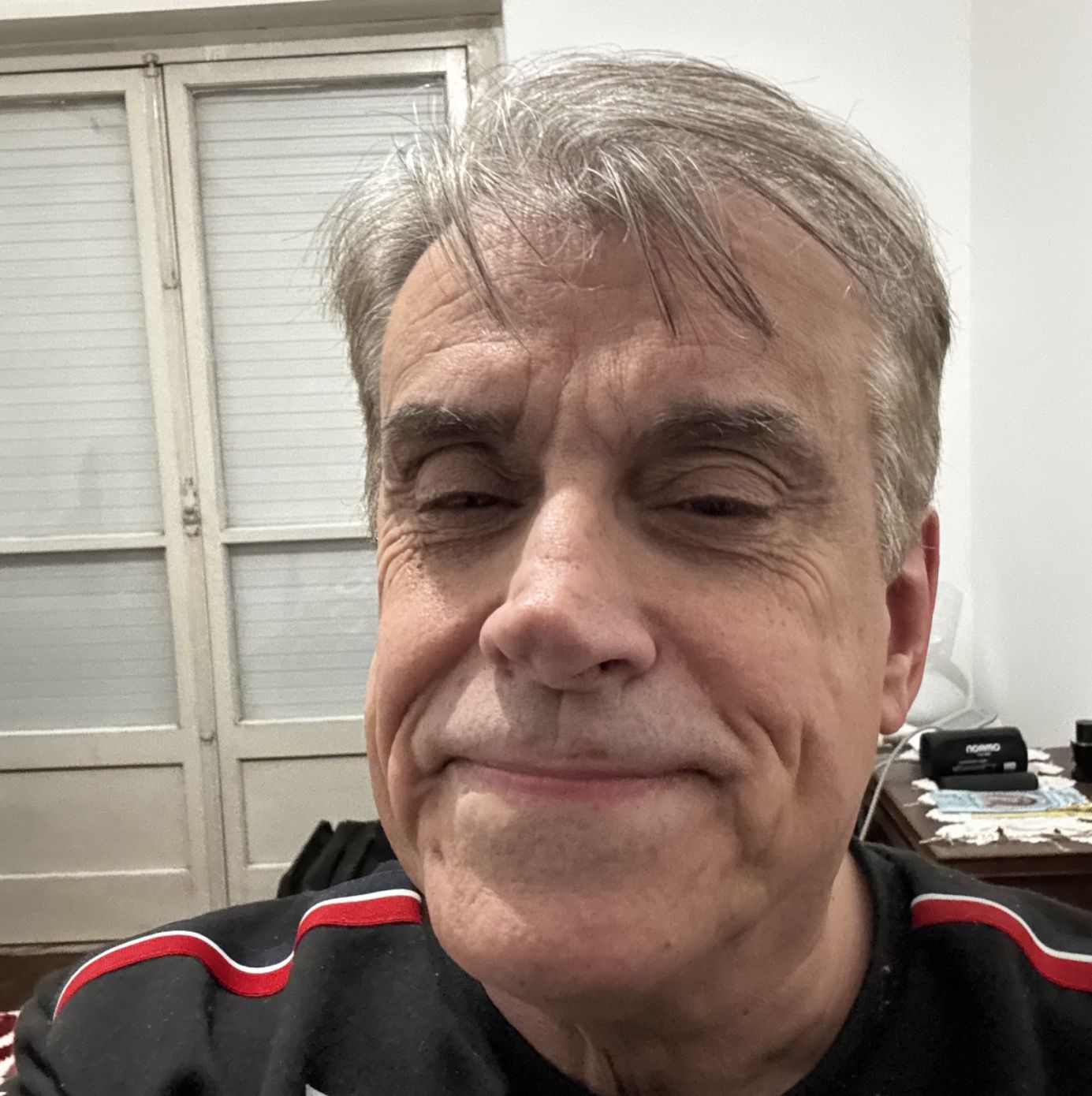Profile of Carlos Bernardes