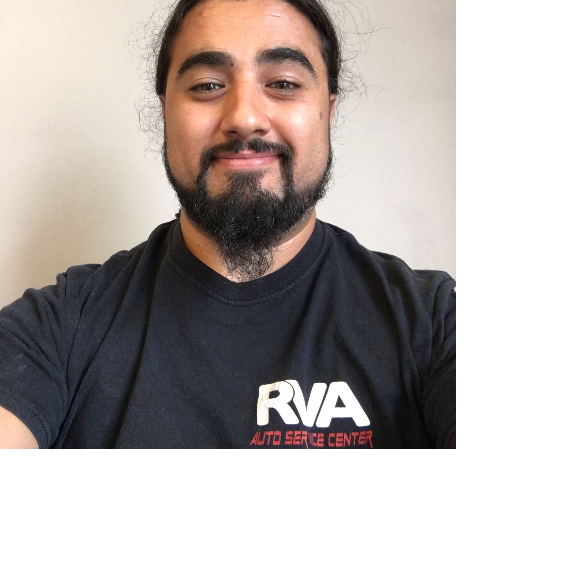 Profile of Ghais Khaleghi