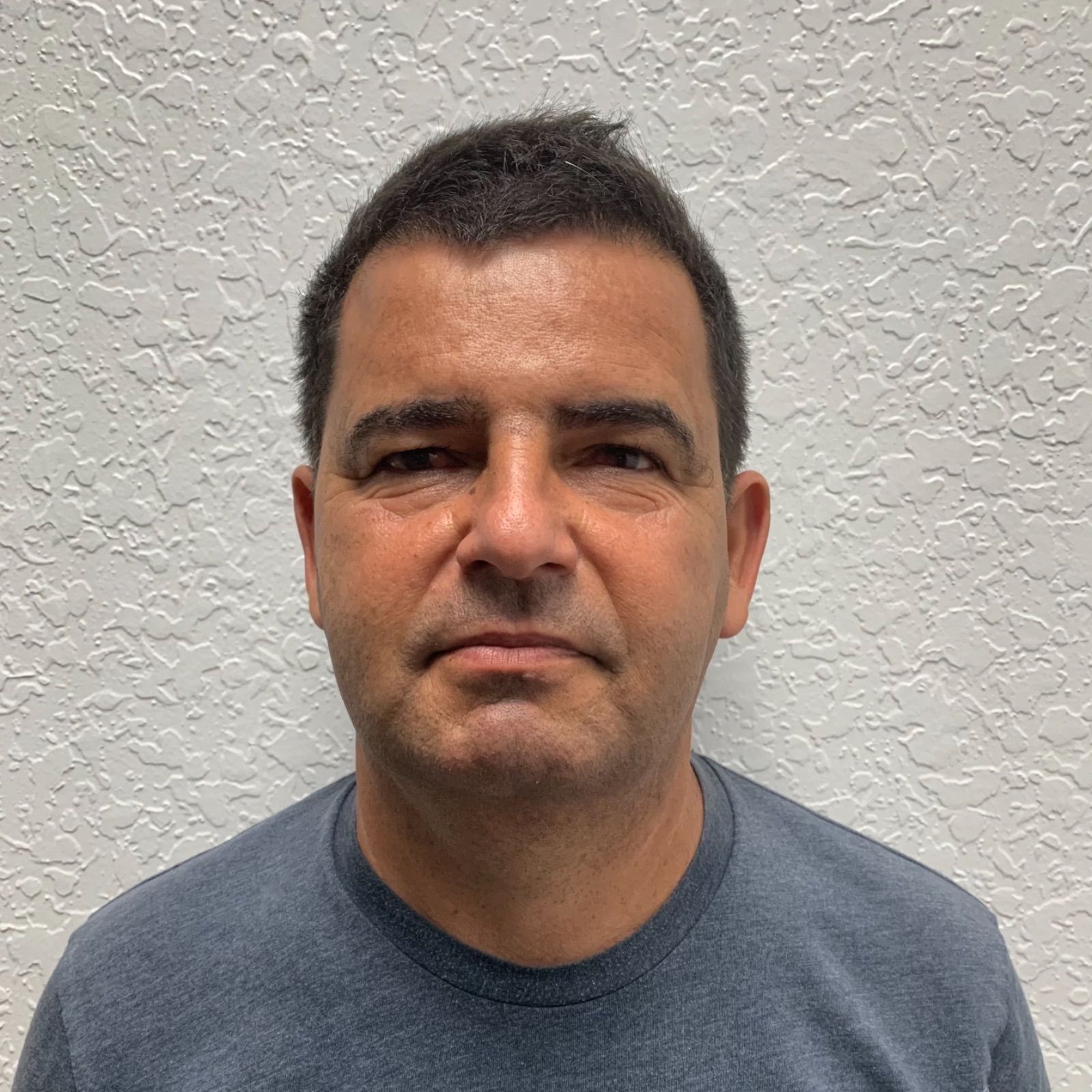 Profile of Maurico Alves