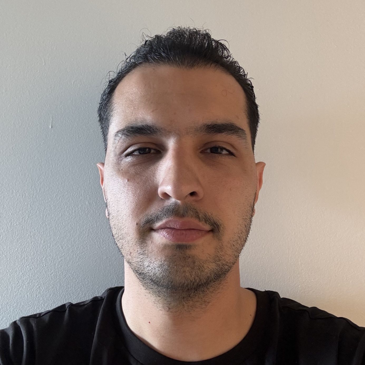 Profile of Kianoosh Tarkhorani