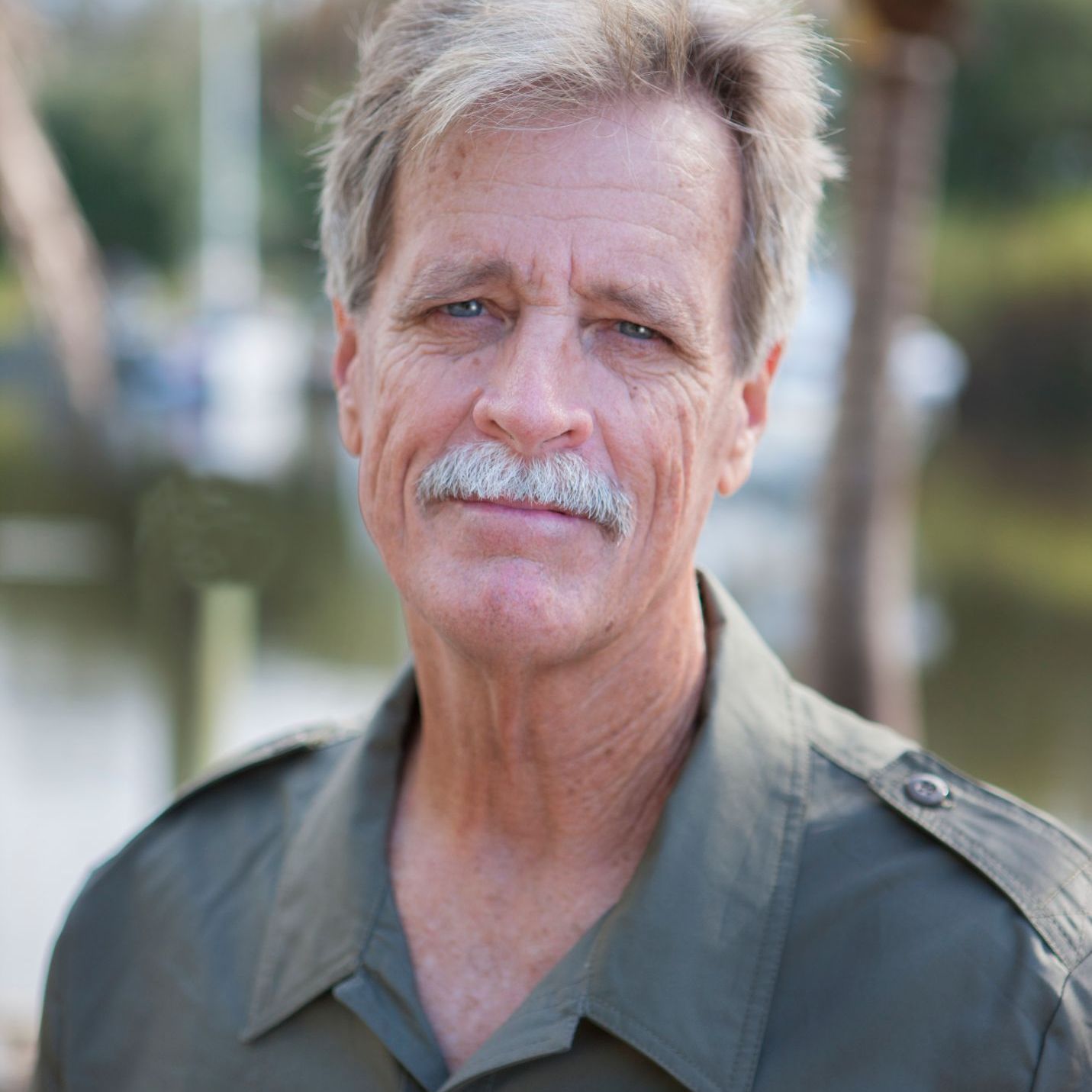 Profile of Lorin Hicks